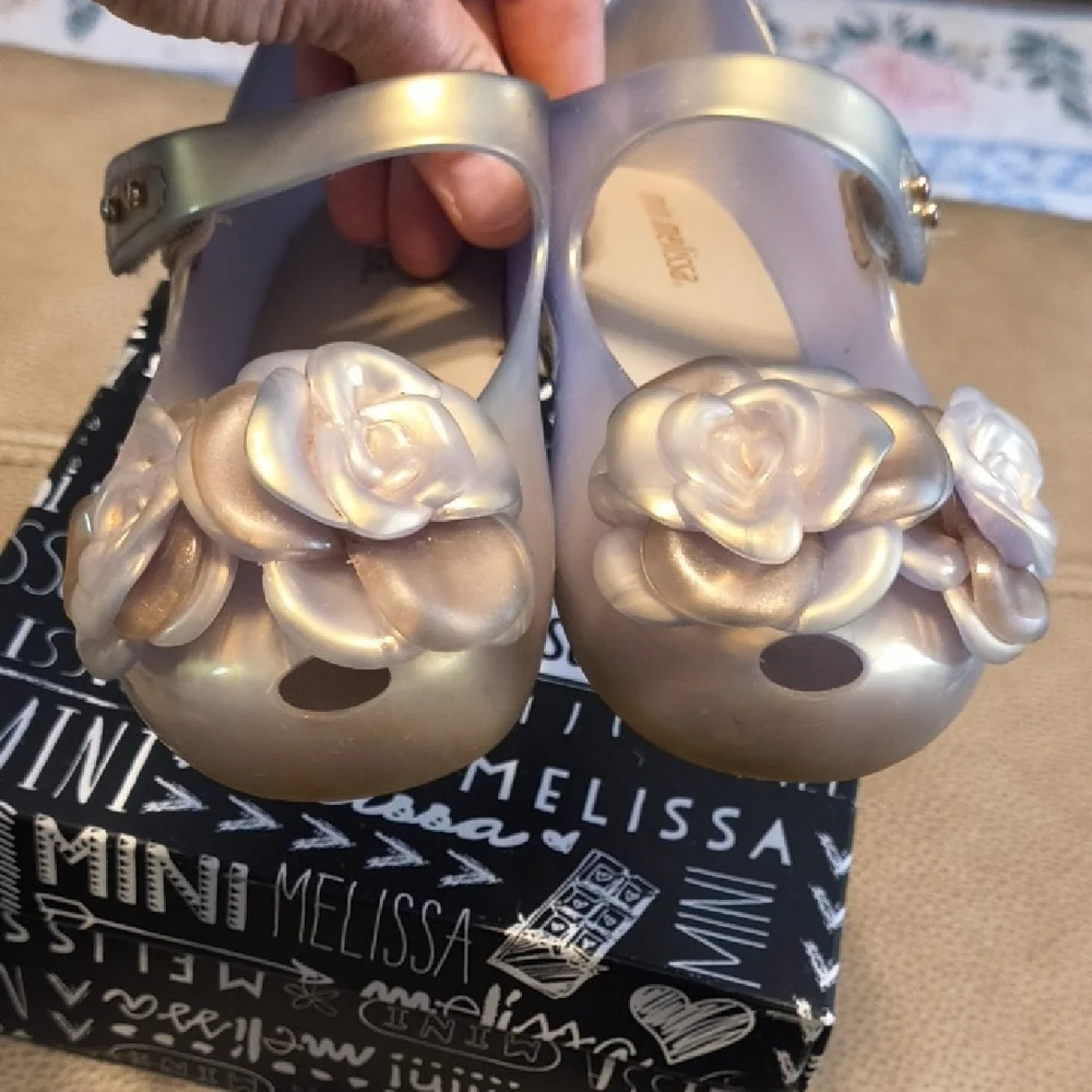 Mini Melissa Kids' Silver Floral Dress Shoes
